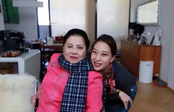 金橘策略 泰流亡王子组团逼宫策划杀人遭“团灭”！泰王连夜下驱逐令，月初已提前安排贵妃诗妮娜赴德护太子？